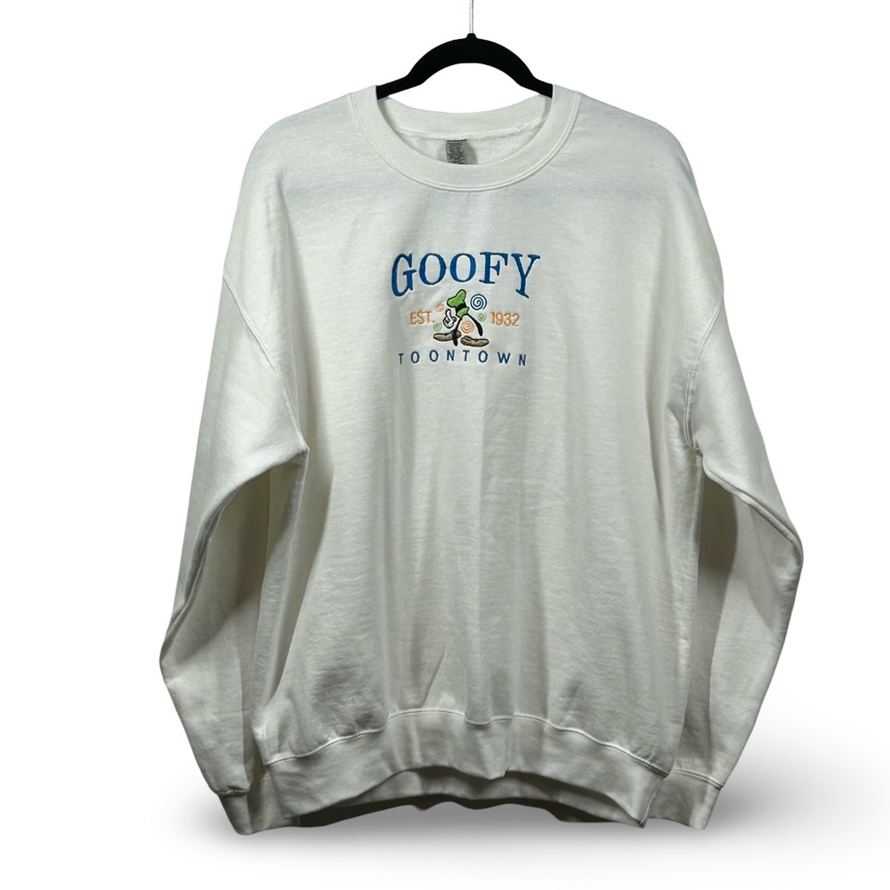 Goofy Crewneck Sweatshirt Size Large‎ Disney Travel Vacation Embroidered Novelty